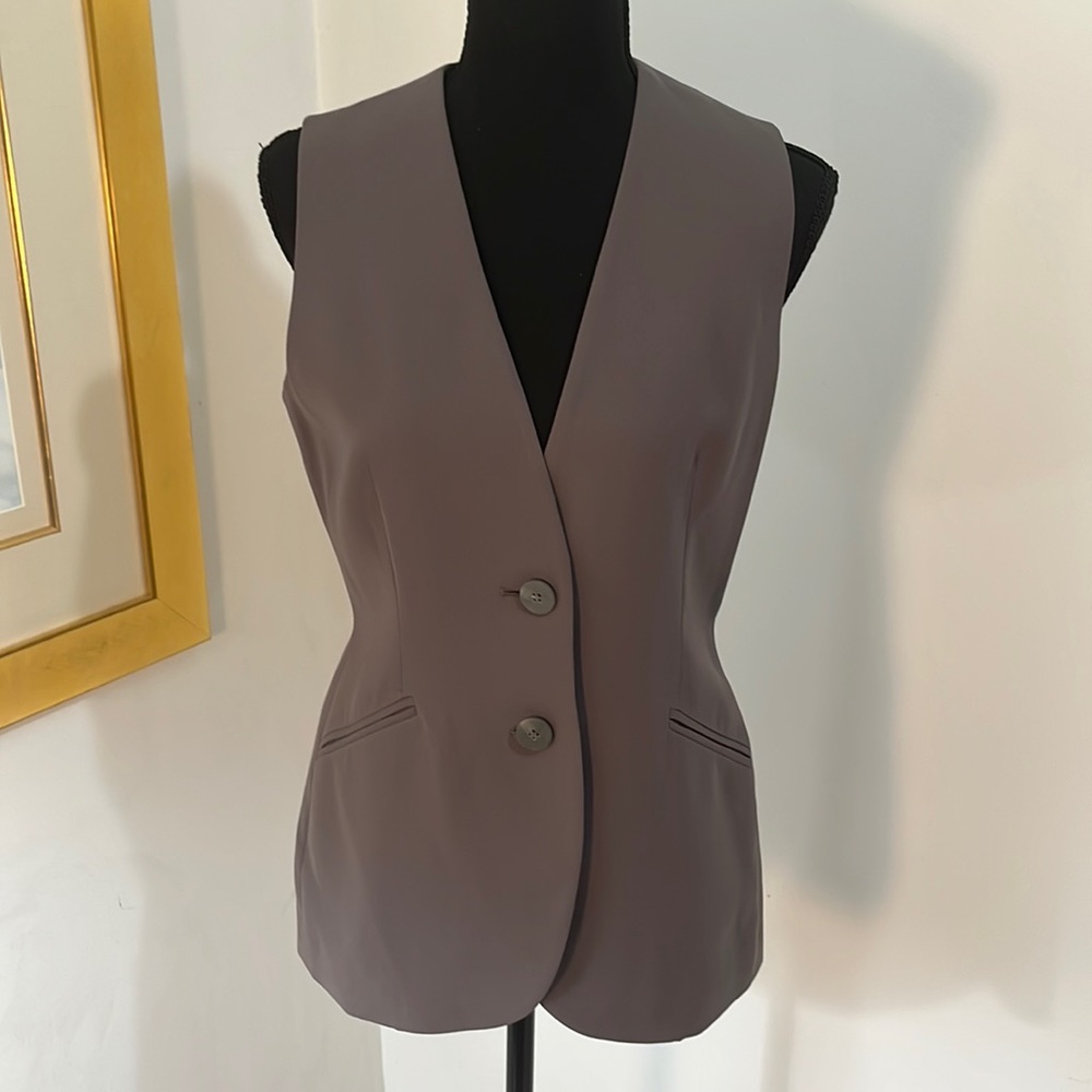 Grey vest, button up, Pockets, Lined, size 6